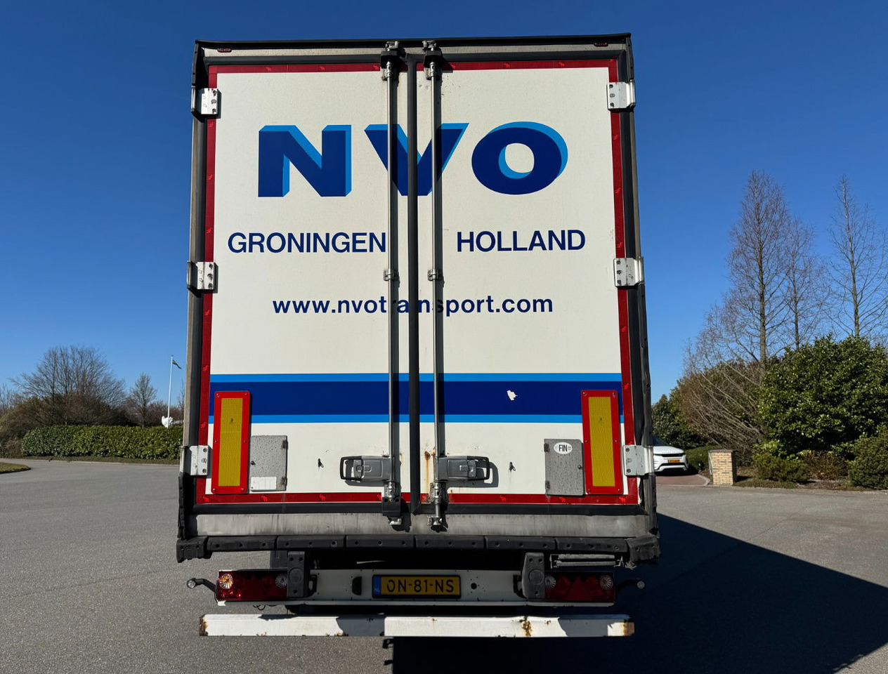 Schmitz Cargobull SCBS3B Carrier Vector SAF Axles Disc Brakes APK - TUV 02-2026 265 CM High Flowerwide 2 Pieces IN Stock - Refrigerator semi-trailer: picture 4 Schmitz Cargobull SCBS3B Carrier Vector SAF Axles Disc Brakes APK - TUV 02-2026 265 CM High Flowerwide 2 Pieces IN Stock - Refrigerator semi-trailer: picture 4