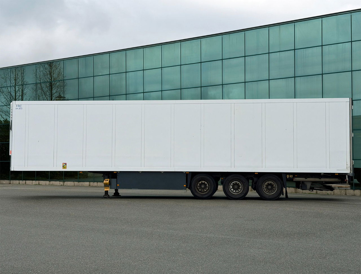 Schmitz Cargobull SKO24 Thermo King SL200e 265 CM High Flower Wide Disc Brakes Lift Axle NL Trailer - Refrigerator semi-trailer: picture 2 Schmitz Cargobull SKO24 Thermo King SL200e 265 CM High Flower Wide Disc Brakes Lift Axle NL Trailer - Refrigerator semi-trailer: picture 2