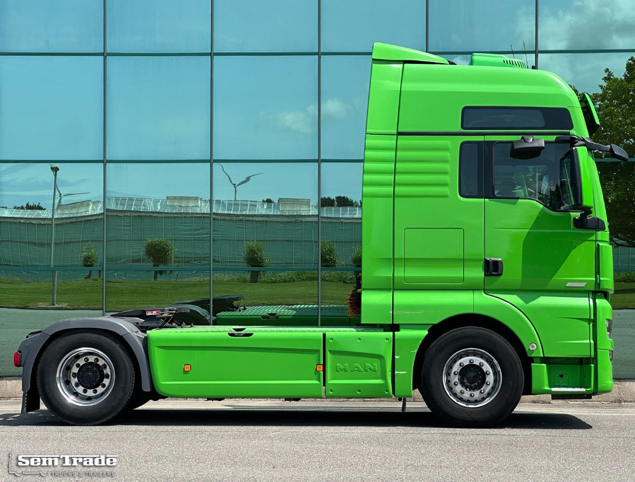 MAN TGX 18.460 Euro 6 Only 697.000 KM 2X Tanks TOP Condition BE-Truck - Tractor unit: picture 5 MAN TGX 18.460 Euro 6 Only 697.000 KM 2X Tanks TOP Condition BE-Truck - Tractor unit: picture 5