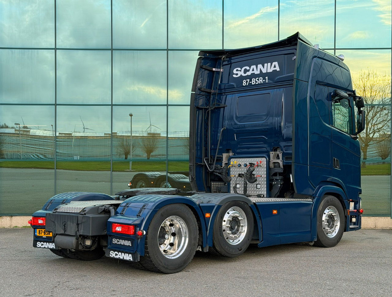 Scania S500 6X2 Highline Full AIR 2x Tanks NEW Condition NL Truck - Tractor unit: picture 4 Scania S500 6X2 Highline Full AIR 2x Tanks NEW Condition NL Truck - Tractor unit: picture 4