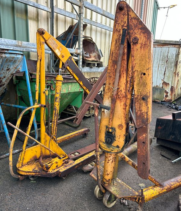 Enrubanneuse, escaliers metals, bois, chevre hydraulique, echafaudage ,mats - Construction equipment: picture 2 Enrubanneuse, escaliers metals, bois, chevre hydraulique, echafaudage ,mats - Construction equipment: picture 2