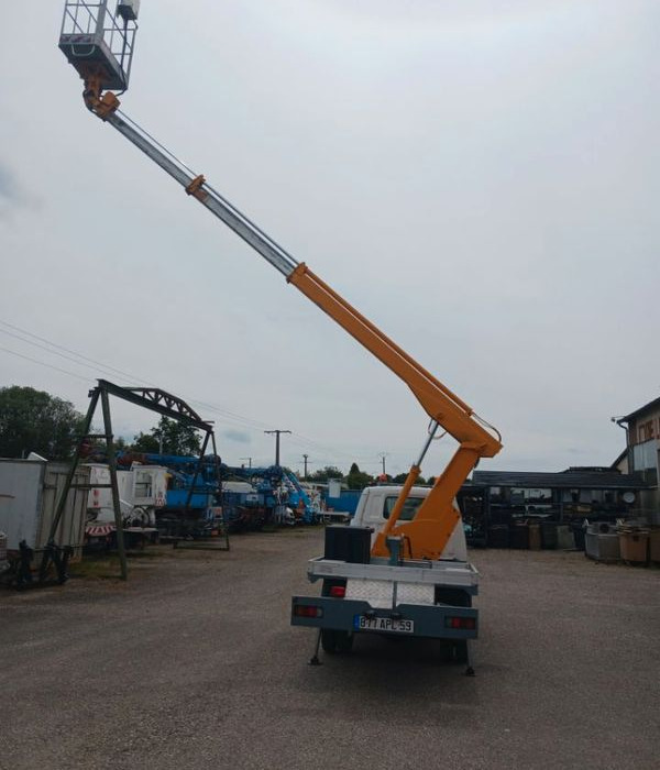 Nacelles sur VL et PL - Truck mounted aerial platform: picture 3 Nacelles sur VL et PL - Truck mounted aerial platform: picture 3