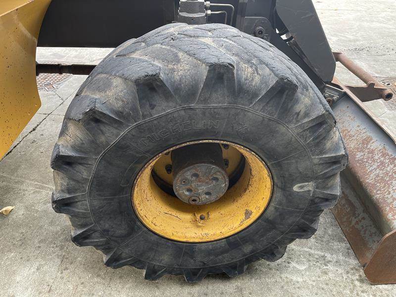 Wheel excavator Volvo EW 140 B: picture 11