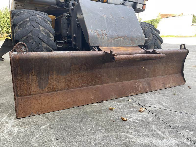Wheel excavator Volvo EW 140 B: picture 14