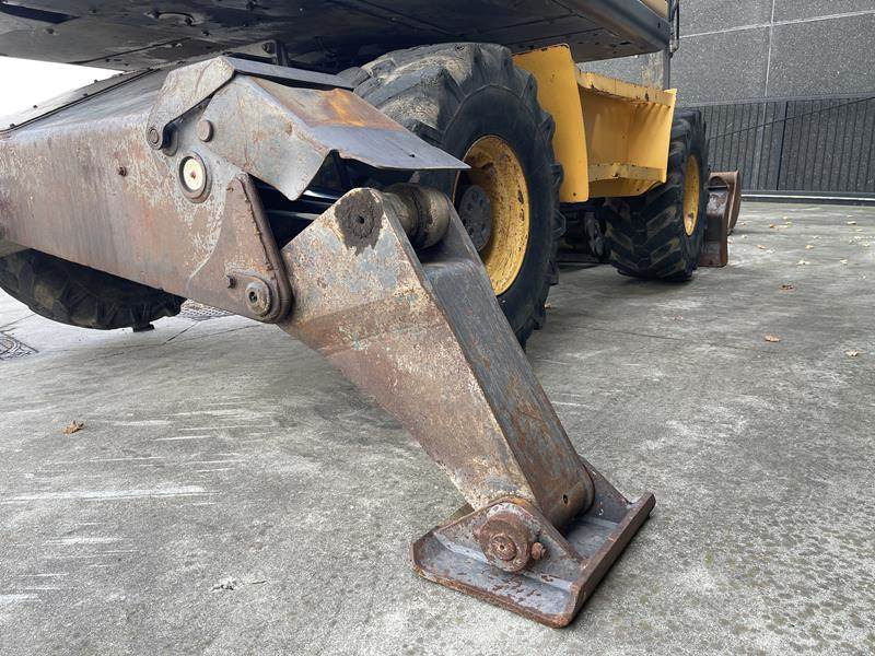 Wheel excavator Volvo EW 140 B: picture 9