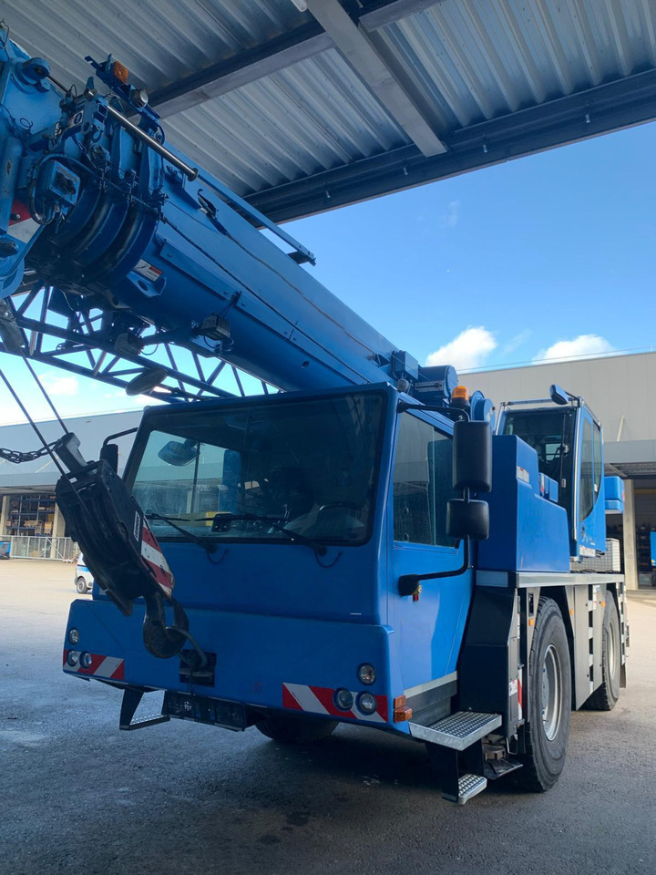 LIEBHERR LTM 1030-2.1 - Mobile crane: picture 2 LIEBHERR LTM 1030-2.1 - Mobile crane: picture 2