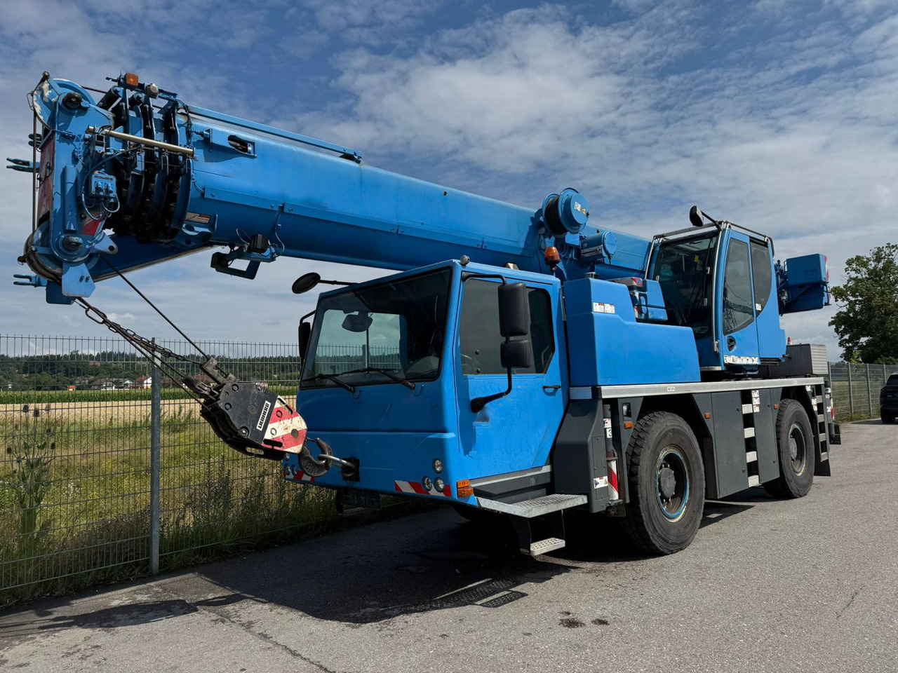 LIEBHERR LTM 1040-2.1 - Mobile crane: picture 3 LIEBHERR LTM 1040-2.1 - Mobile crane: picture 3