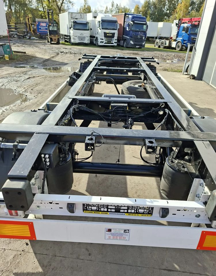 Krone BDF osie SAF przyczepa - Container transporter/ Swap body trailer: picture 4 Krone BDF osie SAF przyczepa - Container transporter/ Swap body trailer: picture 4
