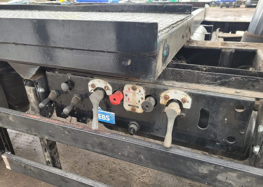 Krone Przyczepa wywrotka 3 osie wywrot - Other machinery: picture 5 Krone Przyczepa wywrotka 3 osie wywrot - Other machinery: picture 5