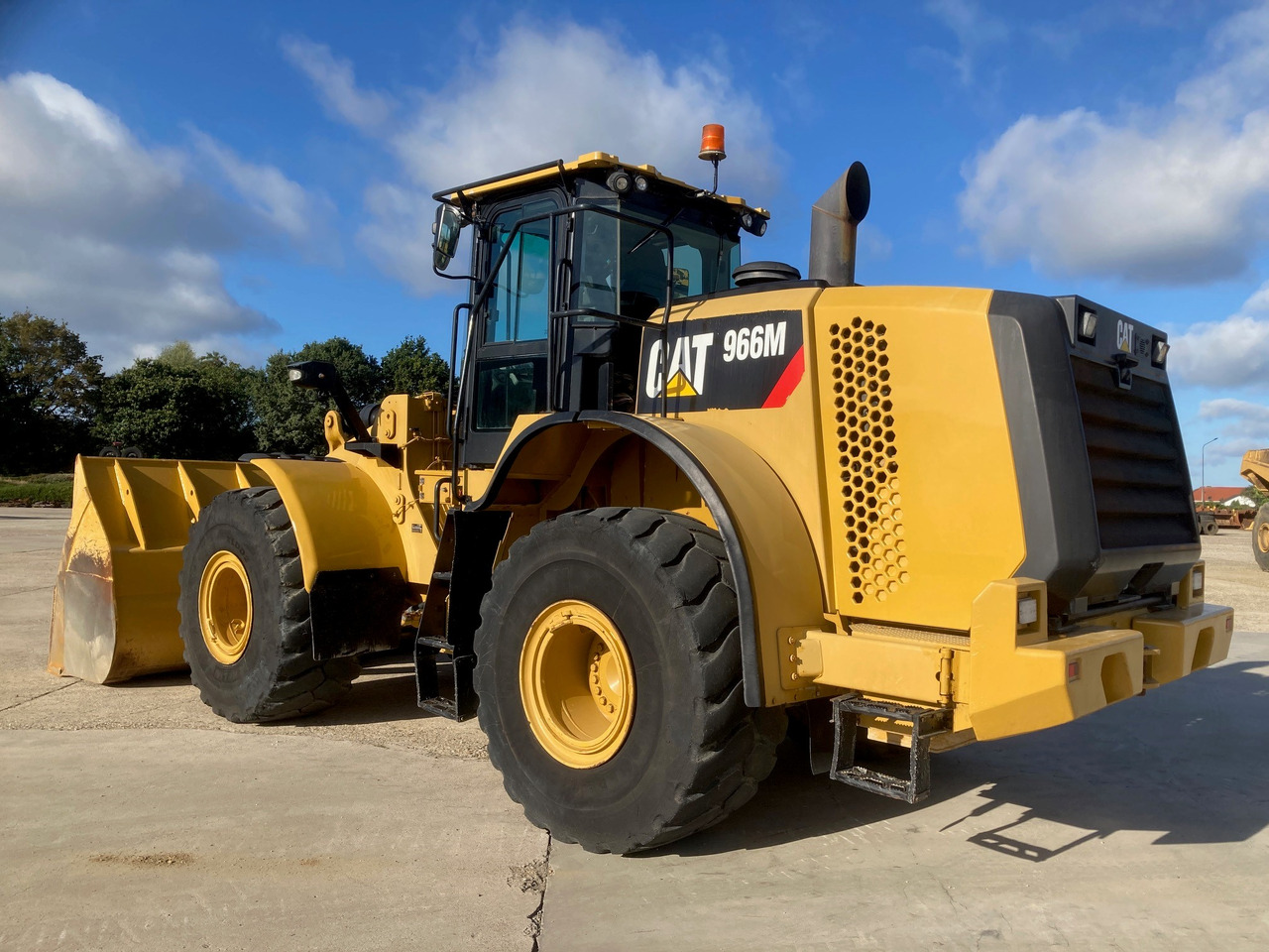 CATERPILLAR 966M - Wheel loader: picture 1 CATERPILLAR 966M - Wheel loader: picture 1