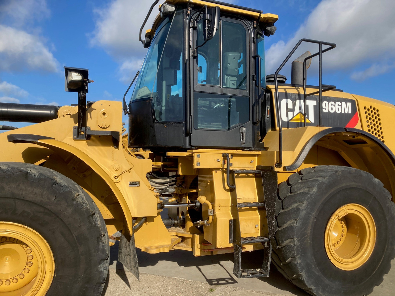 CATERPILLAR 966M - Wheel loader: picture 2 CATERPILLAR 966M - Wheel loader: picture 2