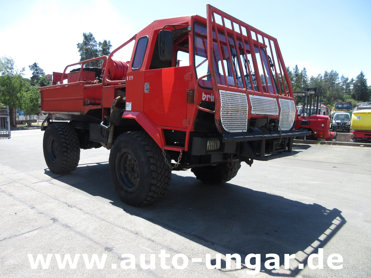 BRIMONT PM ETR Feuerwehr 4x4x4 AHK verwindbarer Rahmen Off-Road Winde Kriechgang - Fire truck: picture 1 BRIMONT PM ETR Feuerwehr 4x4x4 AHK verwindbarer Rahmen Off-Road Winde Kriechgang - Fire truck: picture 1
