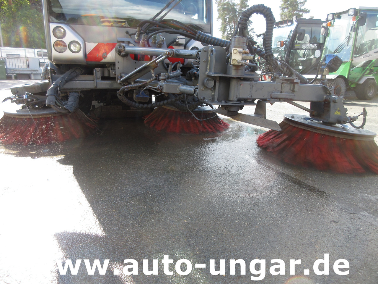 Boschung S3 Kehrmaschine urban sweeper Wildkrautbesen Allradlenkung - Road sweeper: picture 5 Boschung S3 Kehrmaschine urban sweeper Wildkrautbesen Allradlenkung - Road sweeper: picture 5