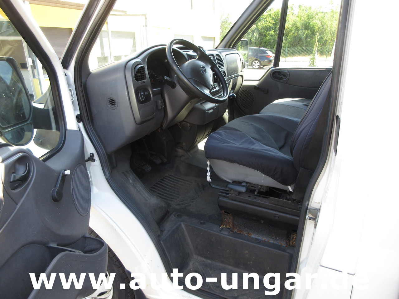 Curtain side van Ford Transit 90T350 Tourneo 3.500kg Pritsche & Plane Dautel LBW AHK: picture 15 Curtain side van Ford Transit 90T350 Tourneo 3.500kg Pritsche & Plane Dautel LBW AHK: picture 15