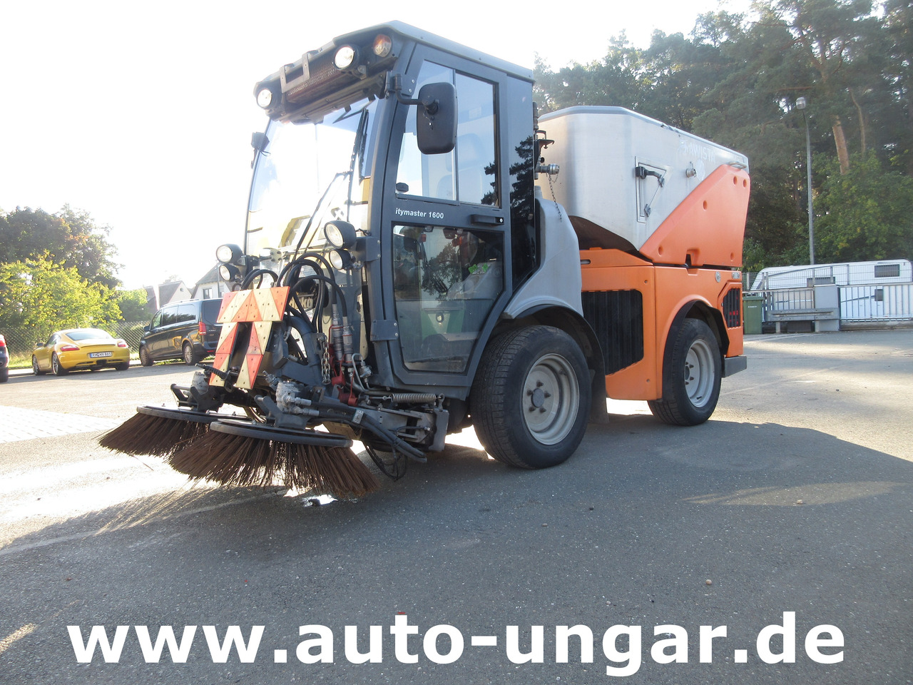Hako CityMaster CM 1600 Kehrmaschine Knicklenkung Allrad Kommunalfahrzeug - Road sweeper: picture 3 Hako CityMaster CM 1600 Kehrmaschine Knicklenkung Allrad Kommunalfahrzeug - Road sweeper: picture 3