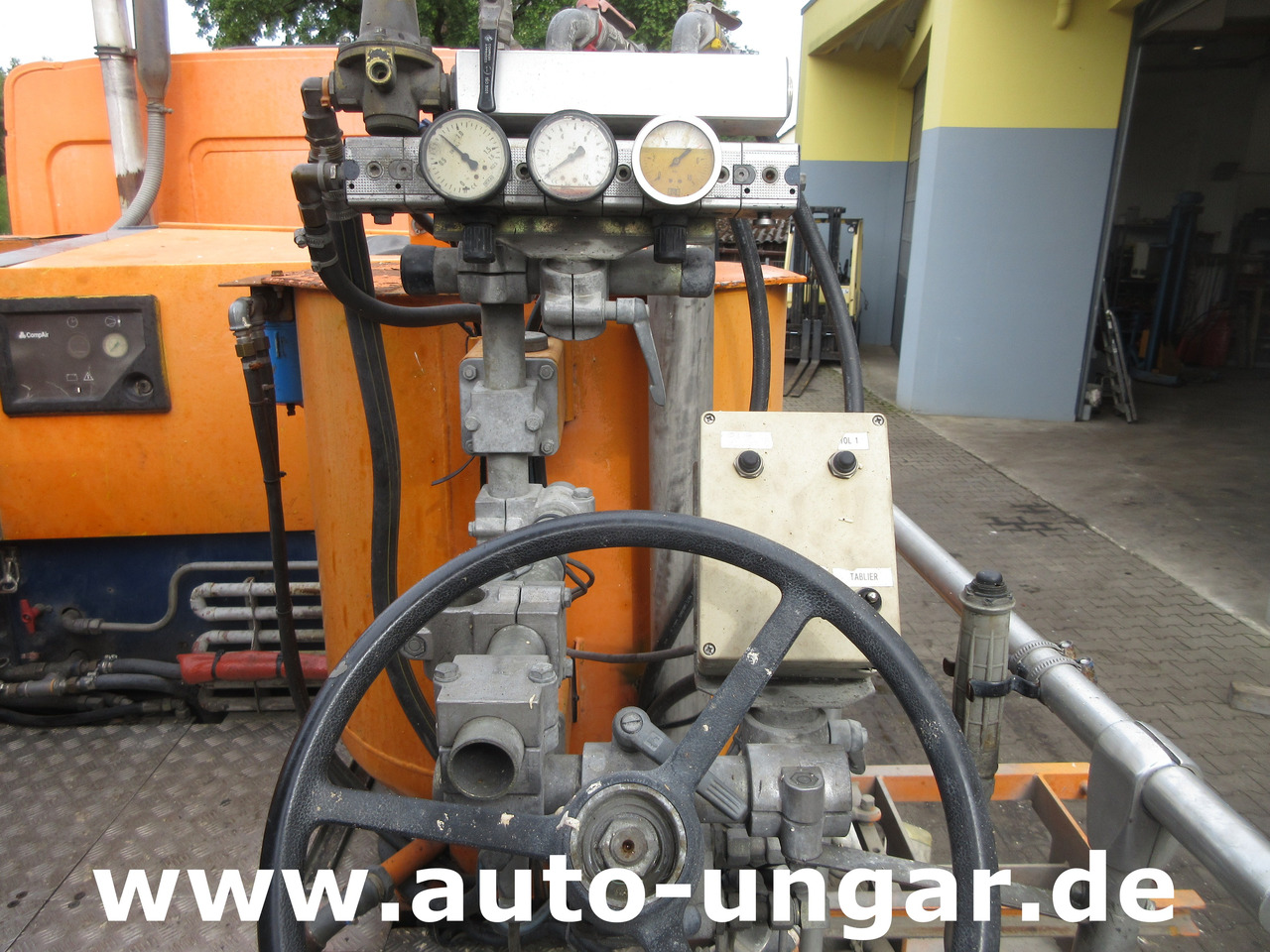 Asphalt machine Hofmann H75 - 1000 Thermoplastic Roadmarking Machine Truck Mounted Hot Paint: picture 25