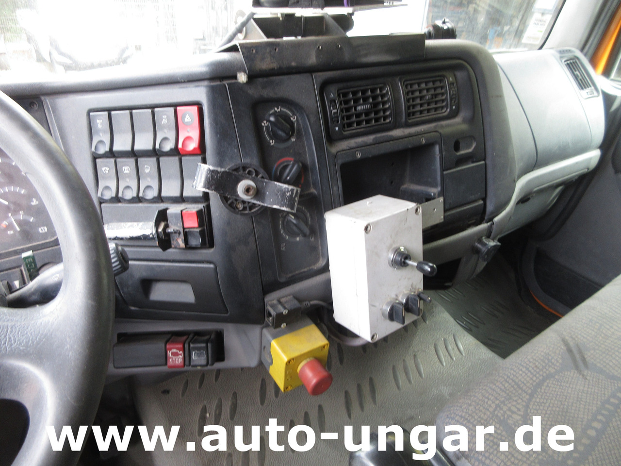 Asphalt machine Hofmann H75 - 1000 Thermoplastic Roadmarking Machine Truck Mounted Hot Paint: picture 32