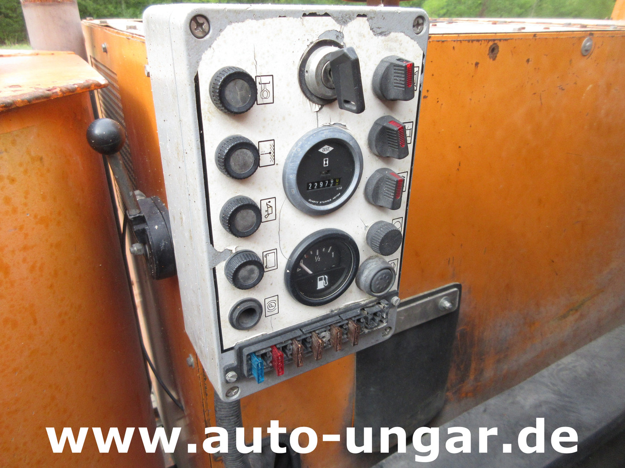 Asphalt machine Hofmann H75 - 1000 Thermoplastic Roadmarking Machine Truck Mounted Hot Paint: picture 20