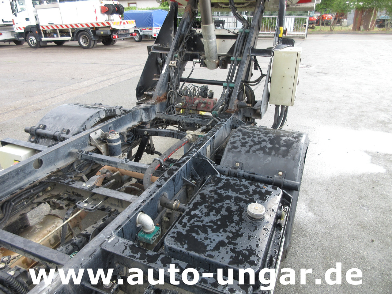 Garbage truck for transportation of garbage RENAULT Maxity 3.500kg Faun Provence Benne Müllwagen 5m³ Alumulde mit Presse: picture 17 Garbage truck for transportation of garbage RENAULT Maxity 3.500kg Faun Provence Benne Müllwagen 5m³ Alumulde mit Presse: picture 17