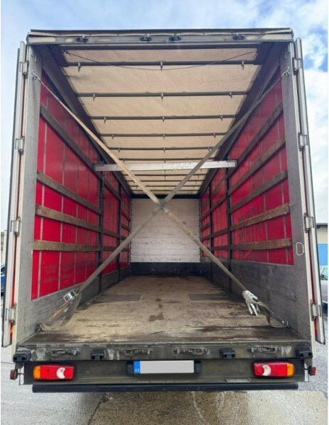 Iveco Eurocargo 190 EL32 - Curtainsider truck: picture 2 Iveco Eurocargo 190 EL32 - Curtainsider truck: picture 2