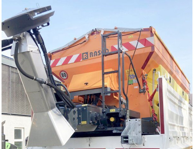 RASCO Solid LLB 4500 (+Kubota diesel) - Sand/ Salt spreader: picture 1 RASCO Solid LLB 4500 (+Kubota diesel) - Sand/ Salt spreader: picture 1