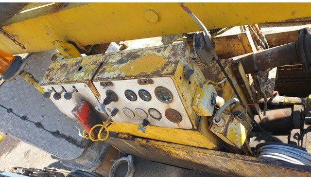 Schwing 2x! 25m BPL 601 +6x6 Tatra 815 (DOCS/KFZ MACHINE +1 no docs/kein - Concrete pump truck: picture 5 Schwing 2x! 25m BPL 601 +6x6 Tatra 815 (DOCS/KFZ MACHINE +1 no docs/kein - Concrete pump truck: picture 5