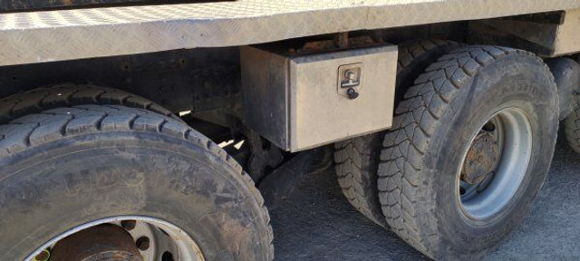Hook lift truck, Crane truck Terberg Volvo: picture 16