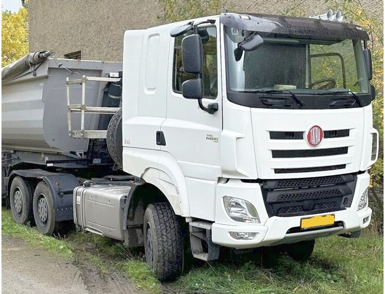 Tatra 6x6 hydr. 75/48t Phoenix 158/DAF (TRACTOR docs/kfz!) - Tractor unit: picture 1 Tatra 6x6 hydr. 75/48t Phoenix 158/DAF (TRACTOR docs/kfz!) - Tractor unit: picture 1