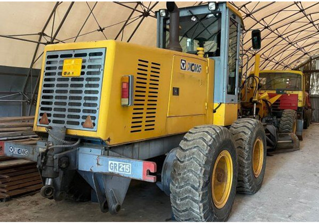 XCMG GR215 - Grader: picture 3 XCMG GR215 - Grader: picture 3