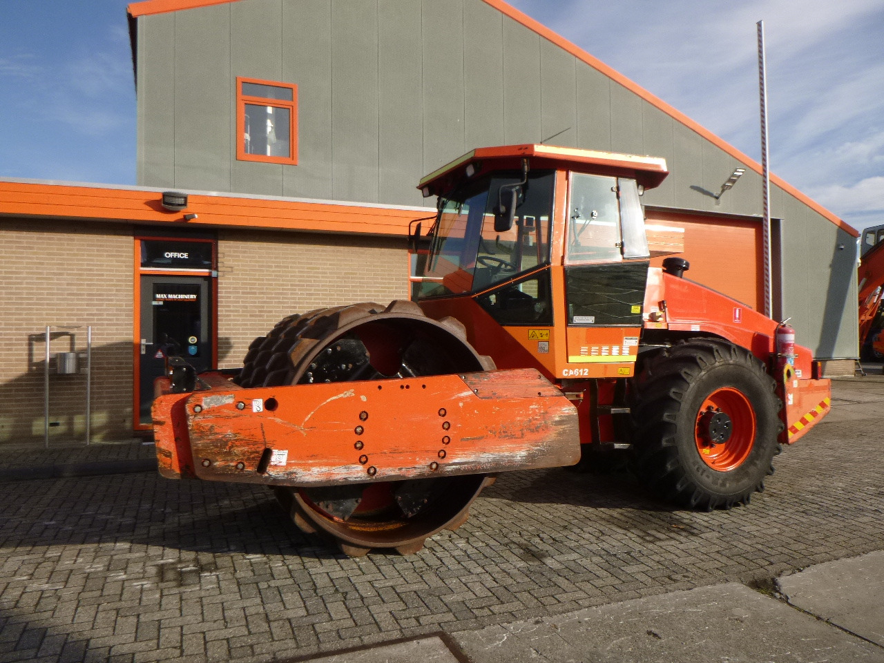 DYNAPAC CA612PD - Compactor: picture 3 DYNAPAC CA612PD - Compactor: picture 3