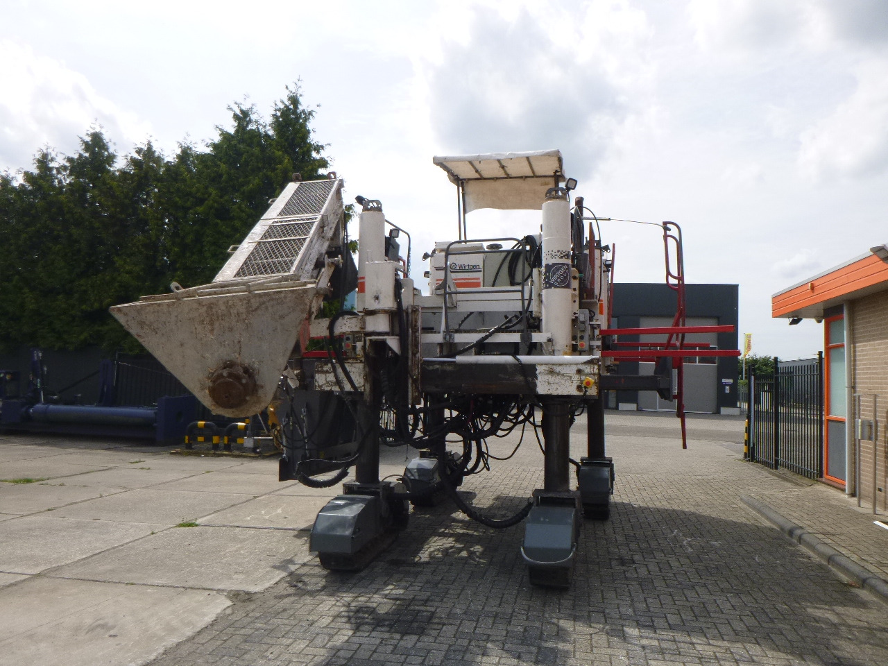 WIRTGEN SP250 - Slipform paver: picture 2 WIRTGEN SP250 - Slipform paver: picture 2
