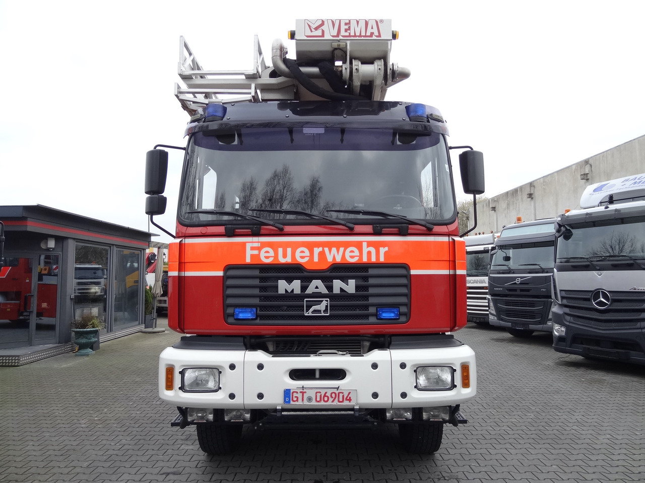 Truck mounted aerial platform MAN FE 410 6X6 Feuerwehr Vema Lift 32 Meter: picture 8