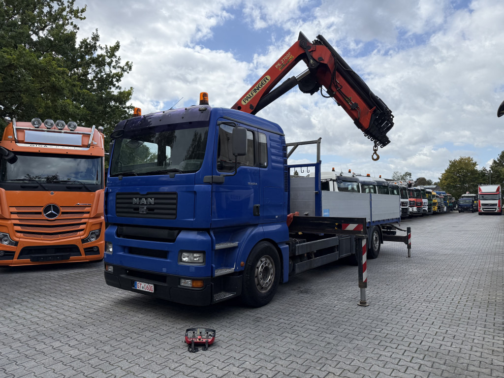 Dropside/ Flatbed truck, Crane truck MAN TGA 26.460 6X2 Palfinger 27000 bis 25 Meter: picture 1