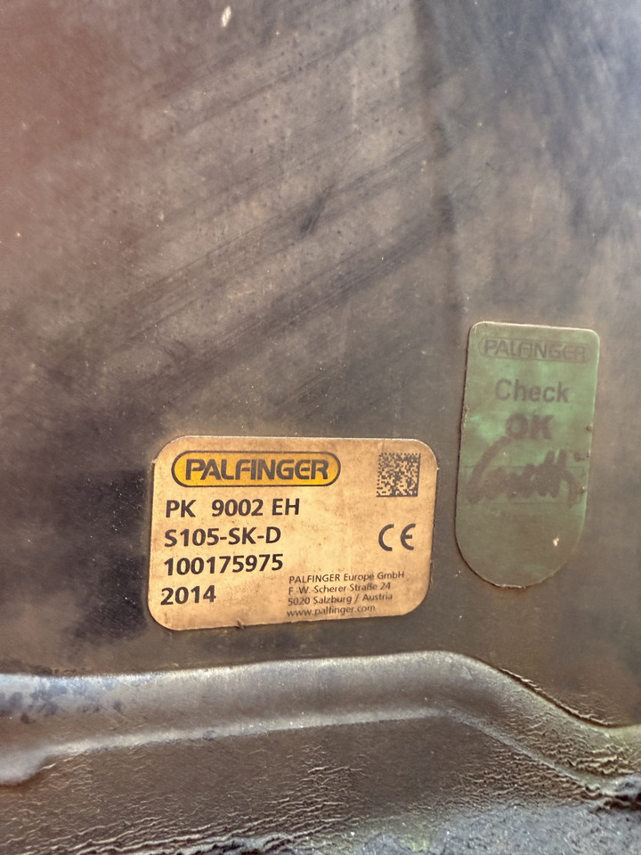 Mercedes-Benz Actros 1827 Kran Palfinger PK 9002 - Curtainsider truck, Crane truck: picture 5 Mercedes-Benz Actros 1827 Kran Palfinger PK 9002 - Curtainsider truck, Crane truck: picture 5