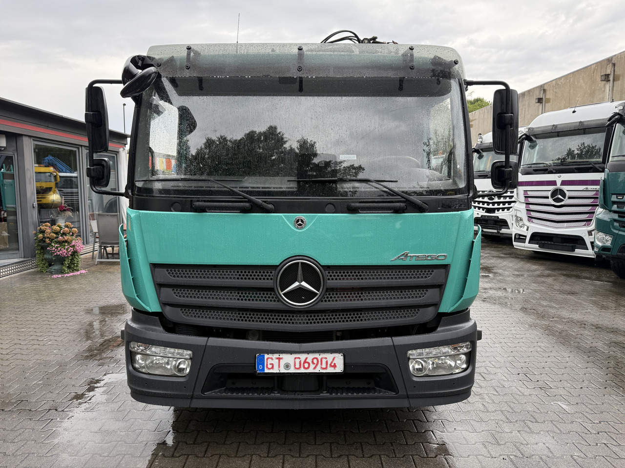 Dropside/ Flatbed truck, Crane truck Mercedes-Benz Atego 1227 Kran MKG 96: picture 11