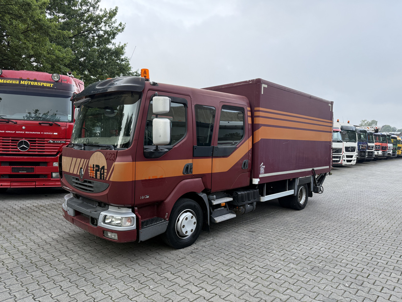 Renault Midlum 180.10 DoKa - Box truck: picture 1 Renault Midlum 180.10 DoKa - Box truck: picture 1