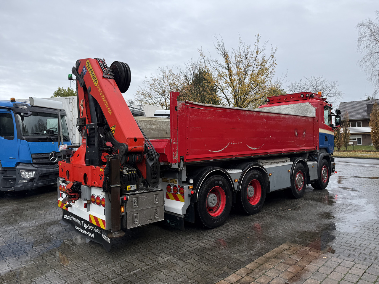Crane truck, Tipper Scania R580 V8 8X4 Kipper Kran Palfinger 22002: picture 13
