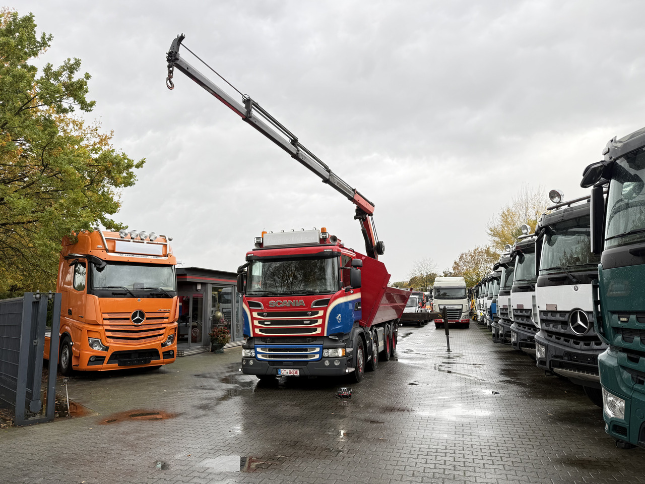 Crane truck, Tipper Scania R580 V8 8X4 Kipper Kran Palfinger 22002: picture 8