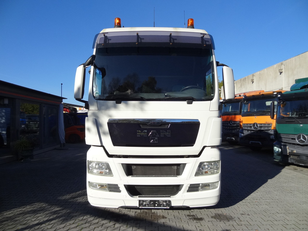 Tractor unit MAN TGX 33.480 6X4 Kran MKG 381 bis 20 Meter: picture 11