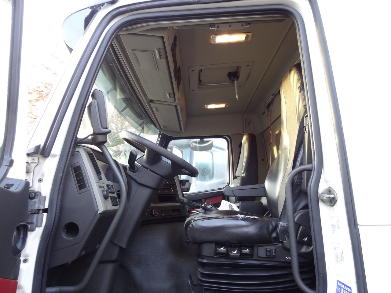 Volvo FM420 4X4 X-Track - Cab chassis truck: picture 4 Volvo FM420 4X4 X-Track - Cab chassis truck: picture 4