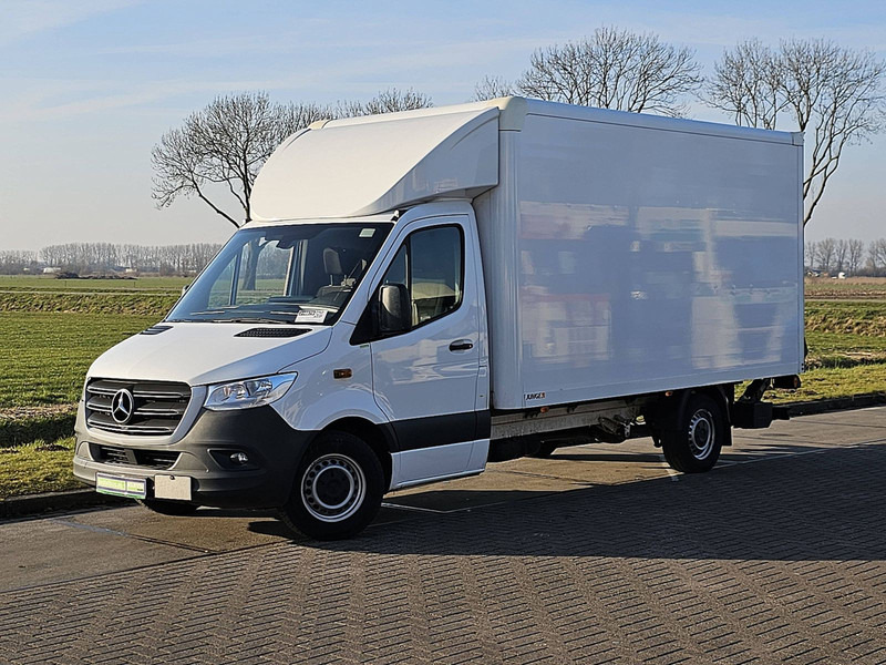 Mercedes-Benz Sprinter 317 Bakwagen Laadklep! - Box van: picture 2 Mercedes-Benz Sprinter 317 Bakwagen Laadklep! - Box van: picture 2