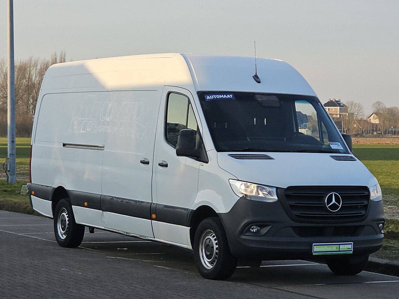 Mercedes-Benz Sprinter 317 CDI AUT. L3H2 - Panel van: picture 5 Mercedes-Benz Sprinter 317 CDI AUT. L3H2 - Panel van: picture 5