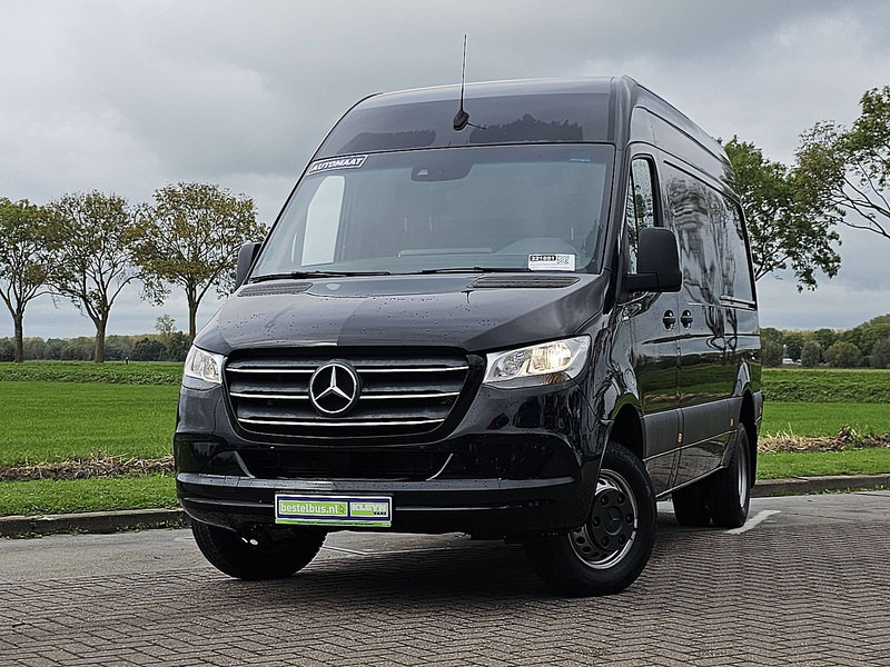 Panel van Mercedes-Benz Sprinter 519 L2H2 V6 Mbux10: picture 1