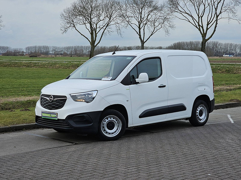 Opel Combo 1.5 D - Box van: picture 2 Opel Combo 1.5 D - Box van: picture 2