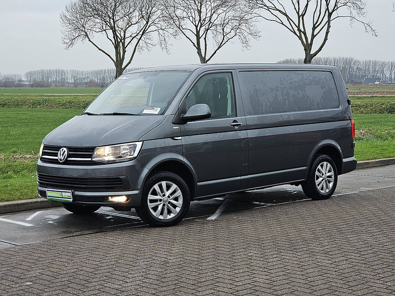 Volkswagen Transporter 2.0 TDI - Small van: picture 2 Volkswagen Transporter 2.0 TDI - Small van: picture 2