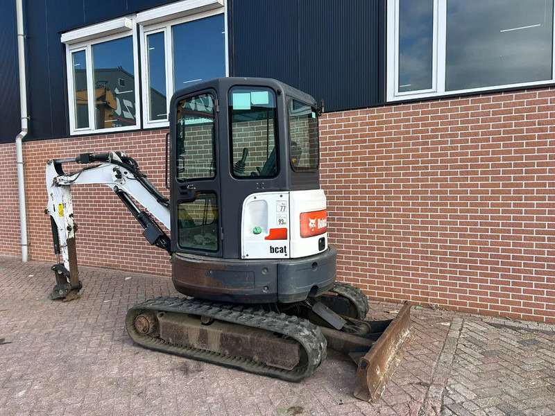 Bobcat E26 - Mini excavator: picture 2 Bobcat E26 - Mini excavator: picture 2