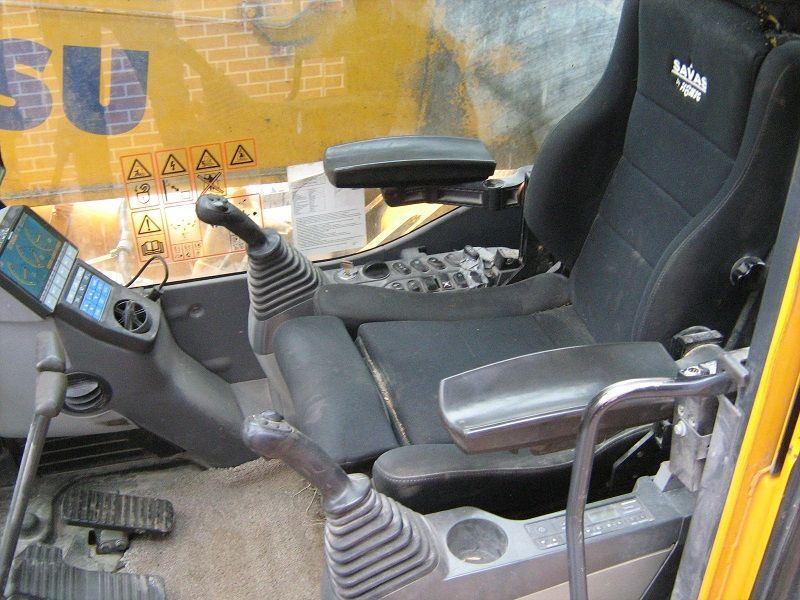 Crawler excavator Komatsu PC 450HRD-8: picture 9
