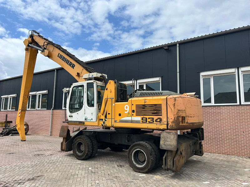 Liebherr A934C - Waste/ Industry handler: picture 2 Liebherr A934C - Waste/ Industry handler: picture 2