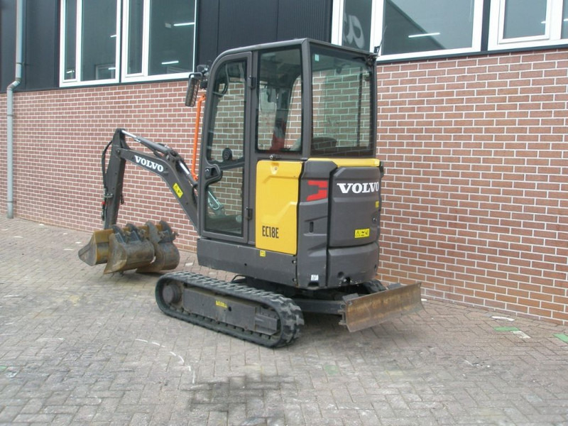 Volvo ECR18E - Mini excavator: picture 2 Volvo ECR18E - Mini excavator: picture 2