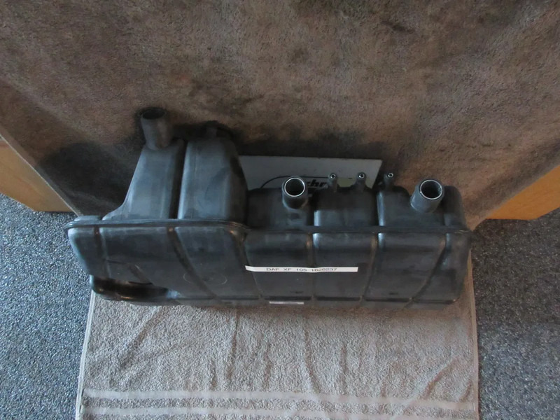 DAF 1626237 EXPANSIEVAT GEBRUIK EN NIEUWE OP VOORRAAD !!!!! EURO 5 - Expansion tank for Truck: picture 5 DAF 1626237 EXPANSIEVAT GEBRUIK EN NIEUWE OP VOORRAAD !!!!! EURO 5 - Expansion tank for Truck: picture 5